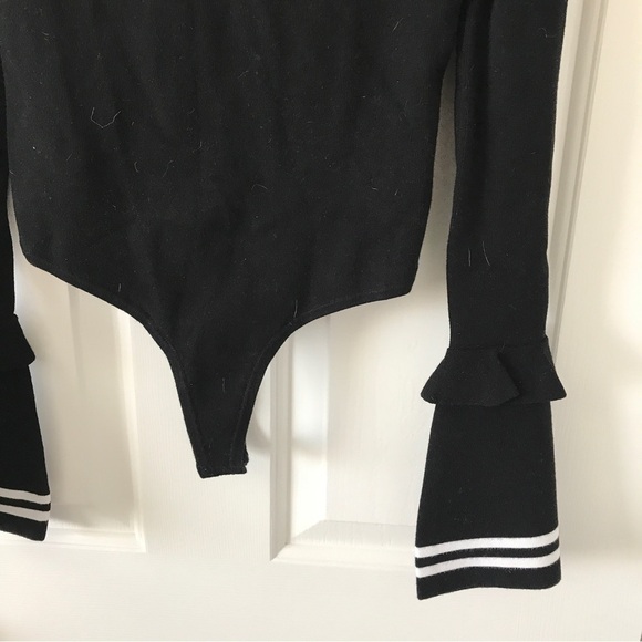 3/$15 *New* Kendall and Kylie bell sleeve black and white off shoulder bodysuit - Picture 4 of 9